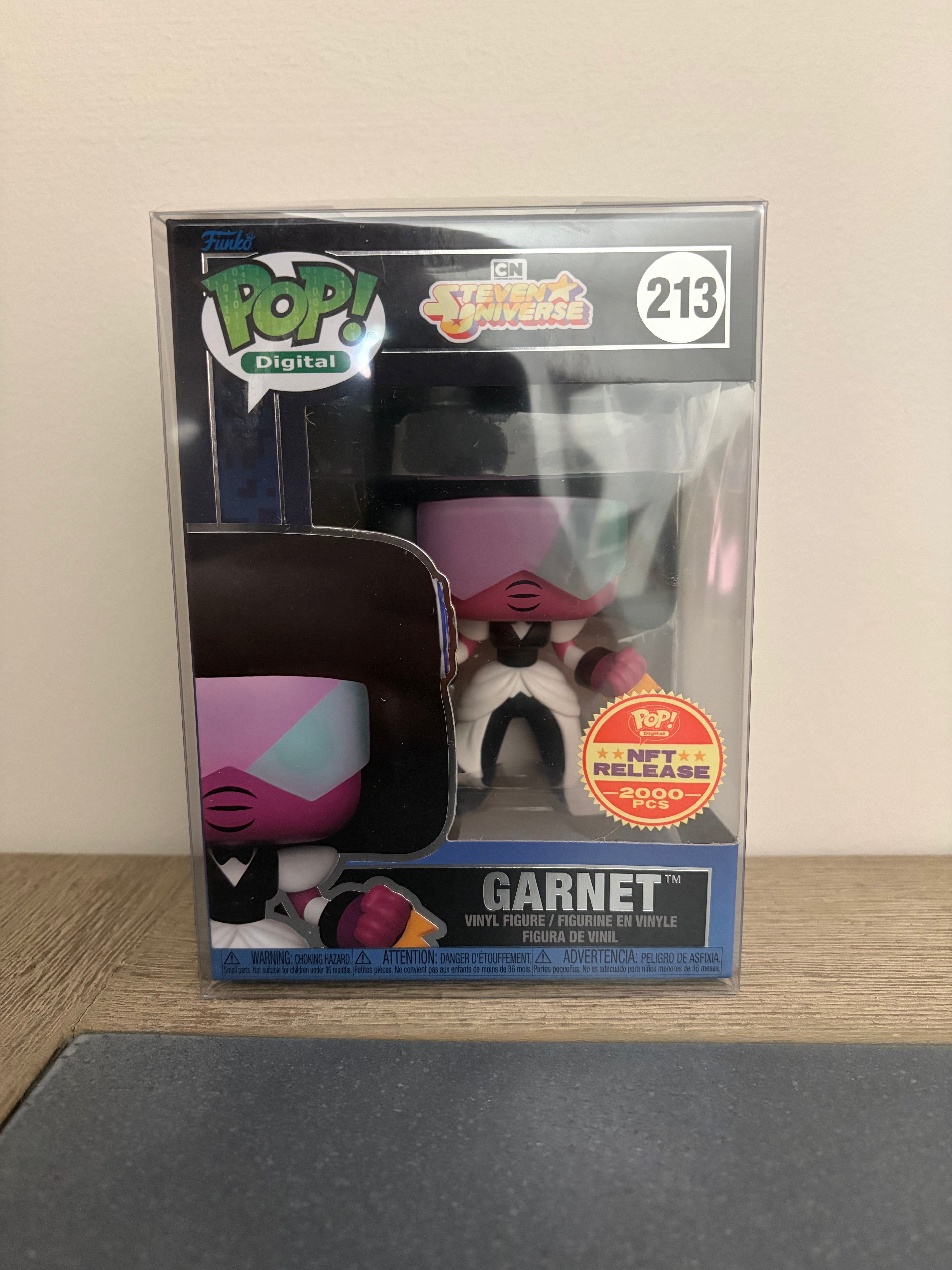 Funko Pop! Digital Steven Universe Garnet #213 LE 2000 PCS w/Protector