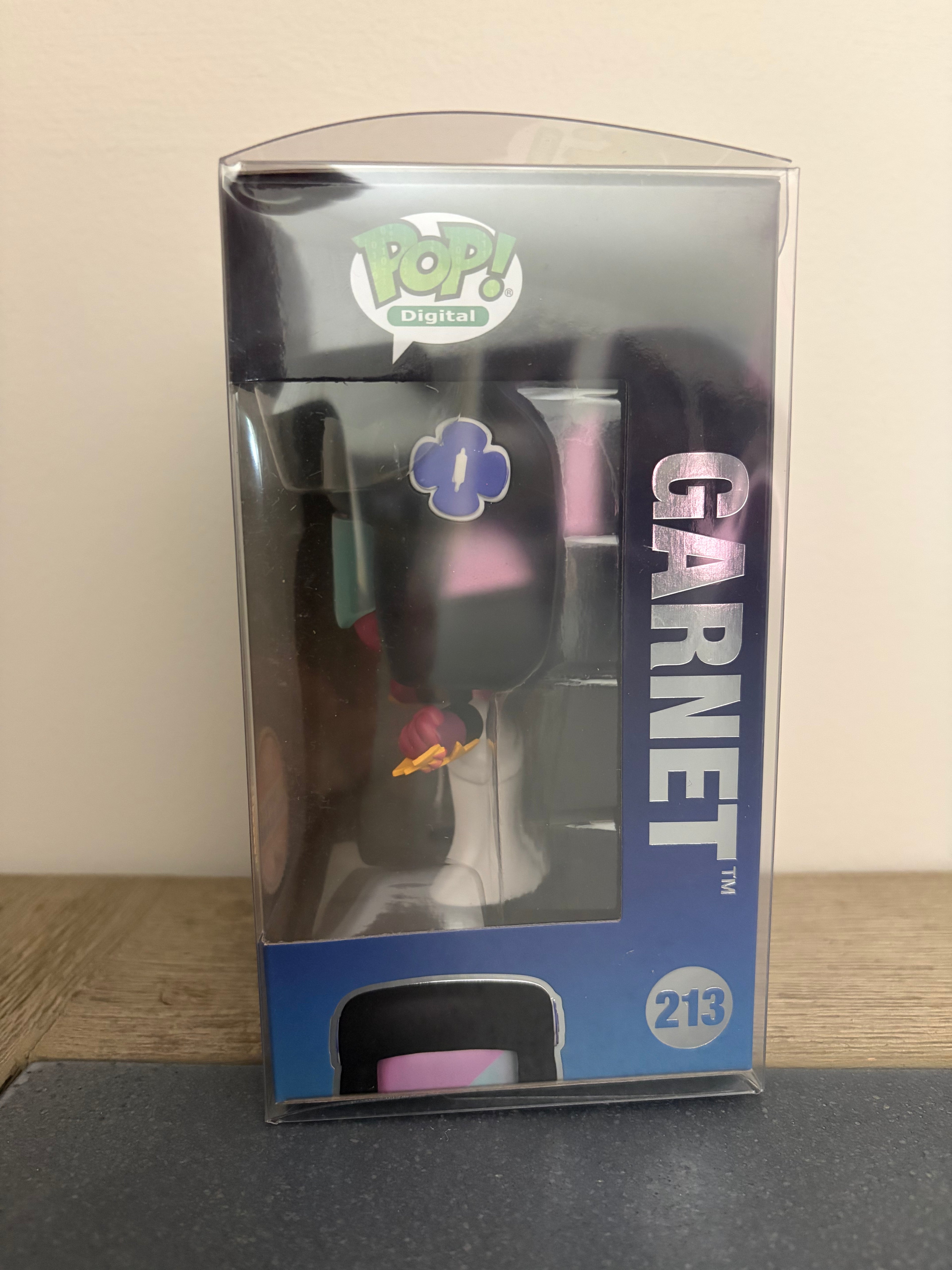Funko Pop! Digital Steven Universe Garnet #213 LE 2000 PCS w/Protector