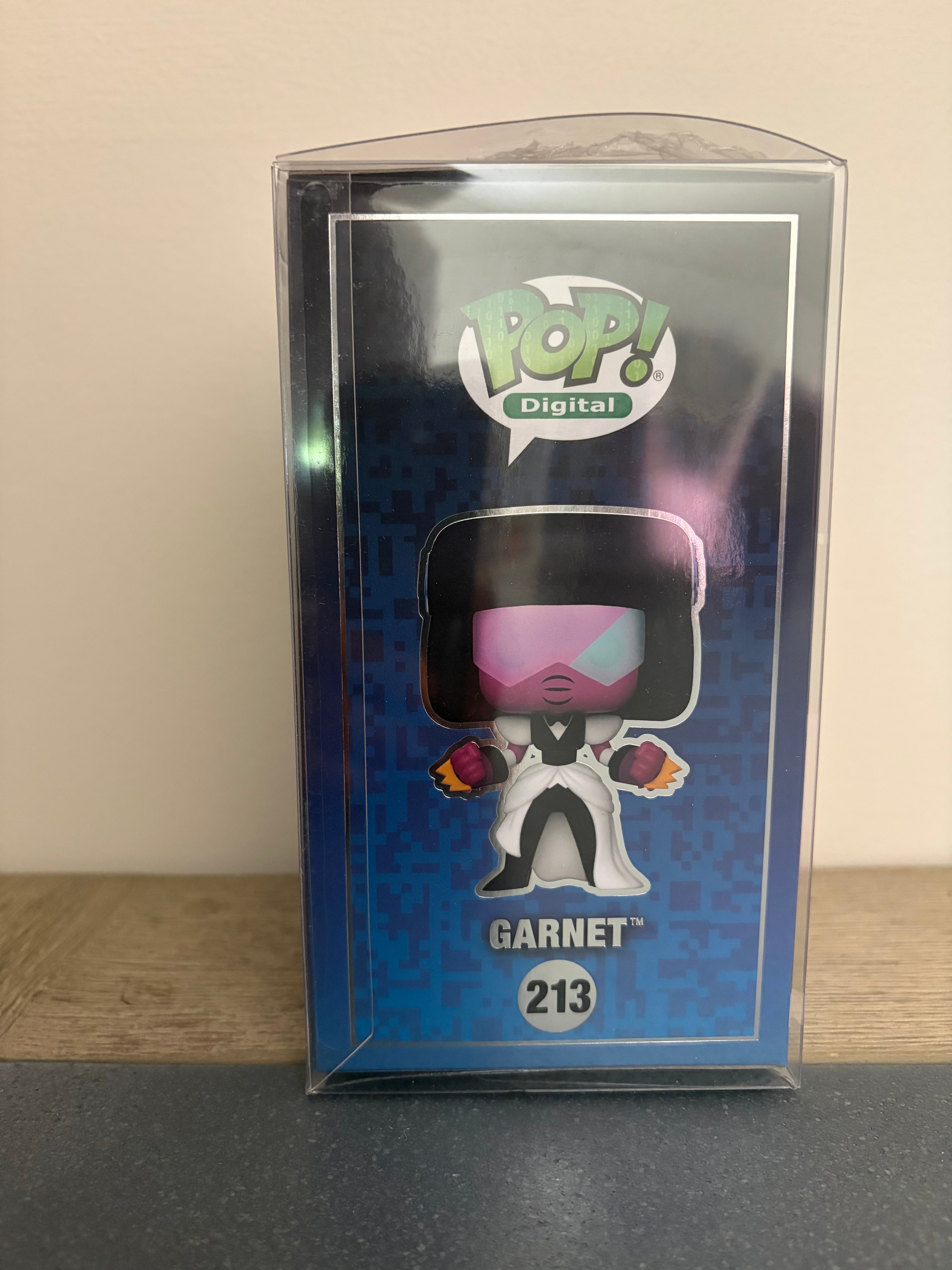 Funko Pop! Digital Steven Universe Garnet #213 LE 2000 PCS w/Protector
