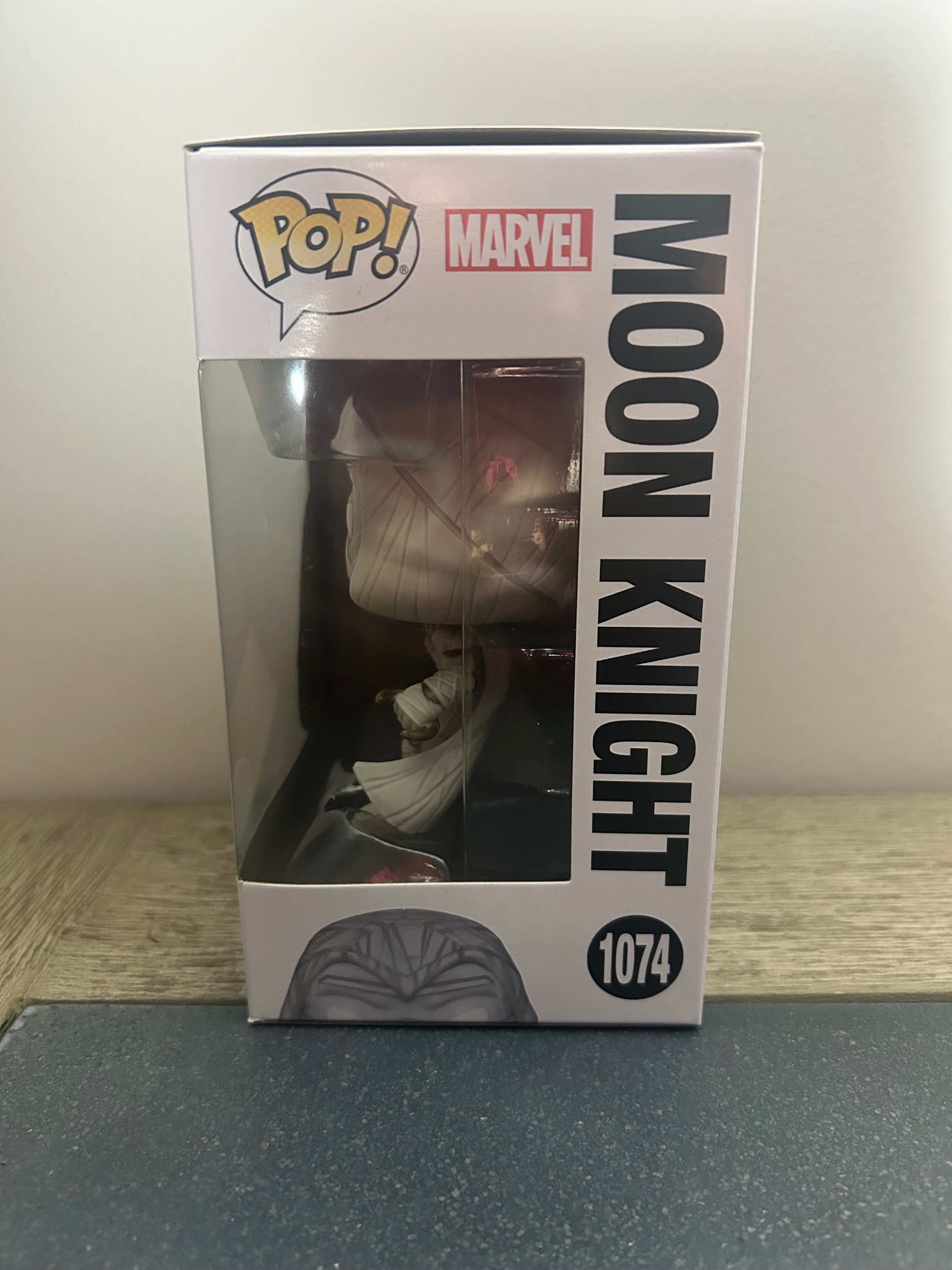 Funko Pop! Moon Knight Moon Knight with Weapon Funko Shop Exclusive