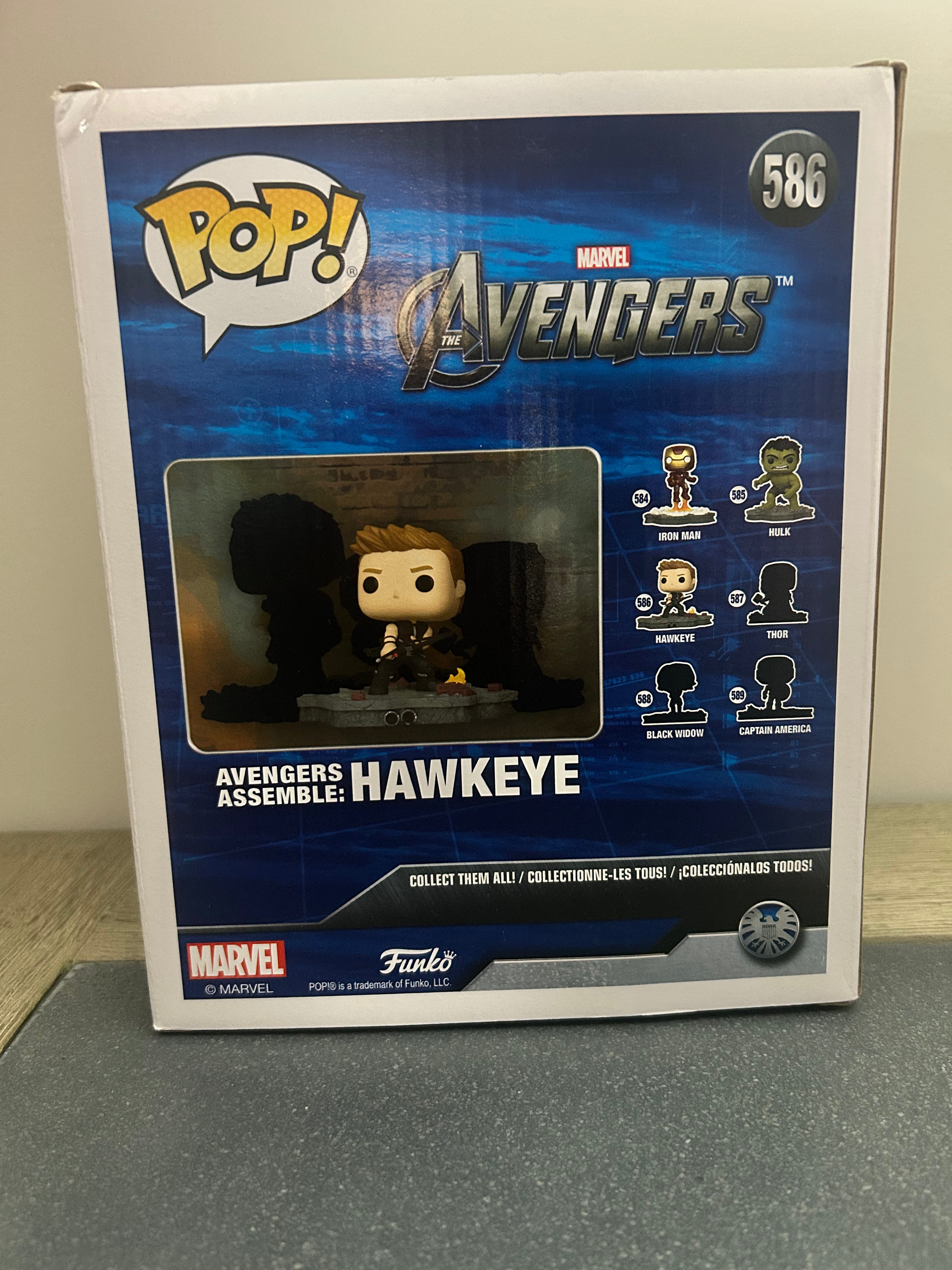 Funko Pop! Deluxe Hawkeye Avengers Assemble Amazon Exclusive #586 Vinyl Figure