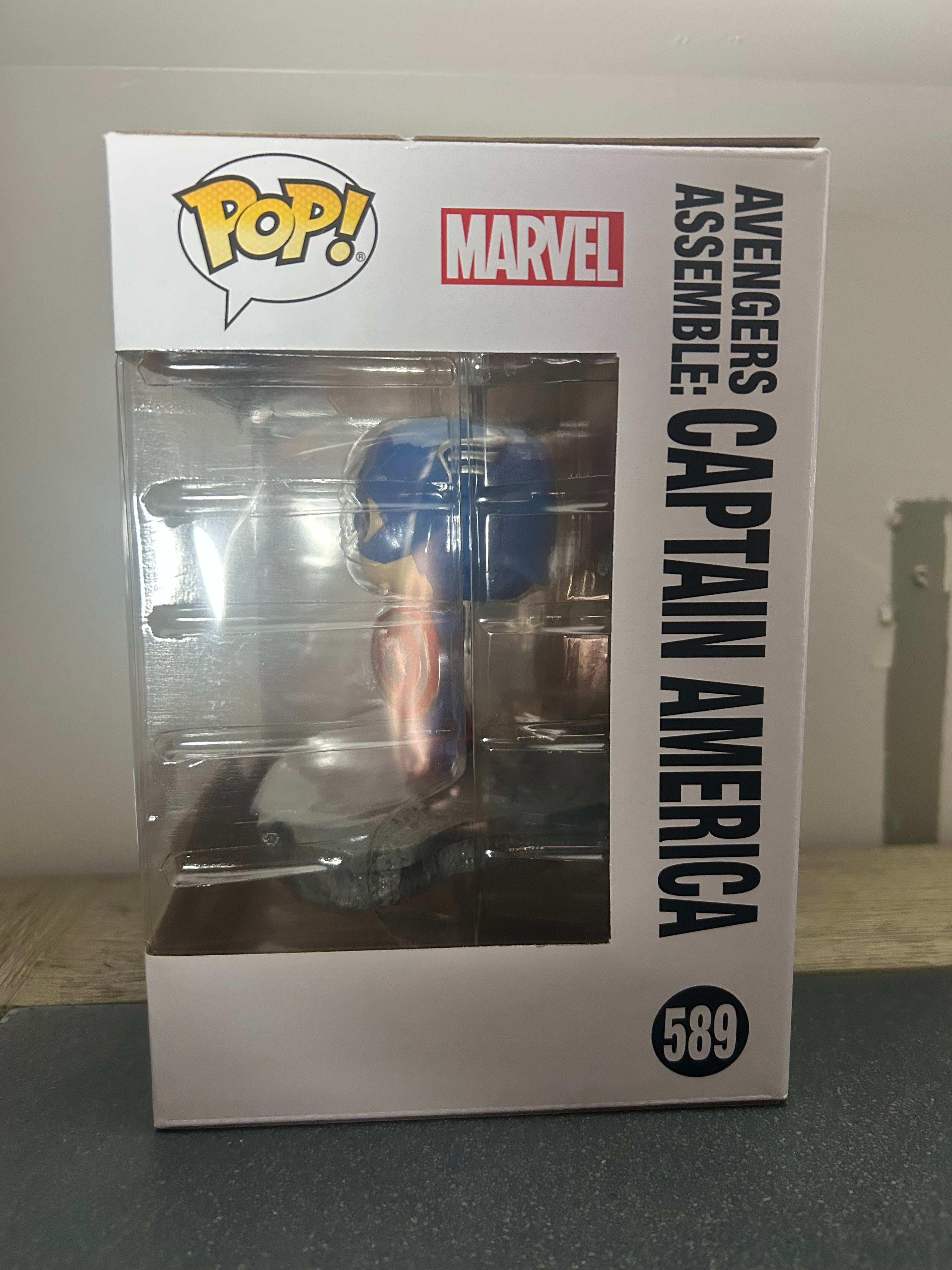 Funko Pop! Deluxe Avengers Assemble Captain America Amazon Exclusive #589