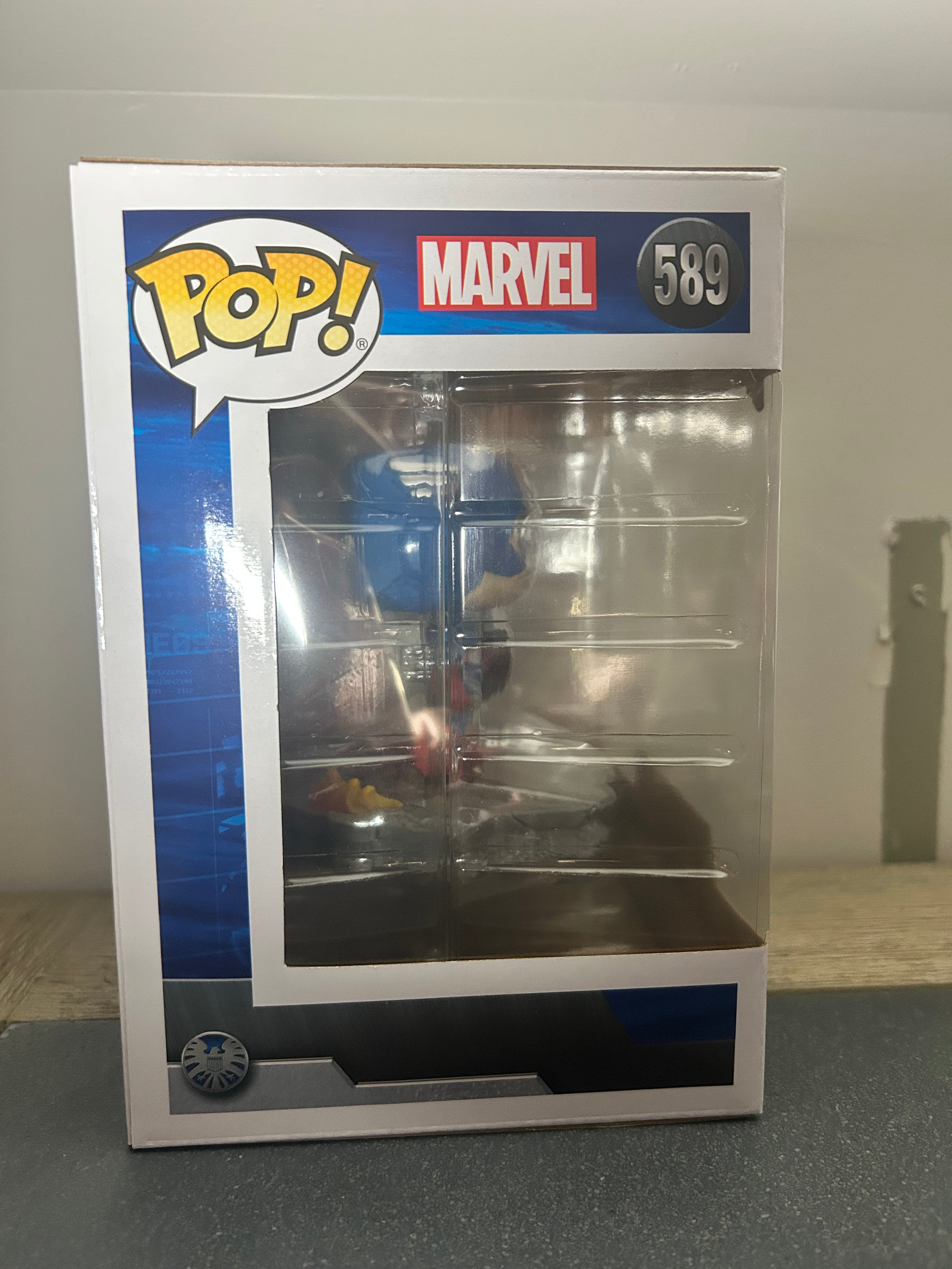 Funko Pop! Deluxe Avengers Assemble Captain America Amazon Exclusive #589
