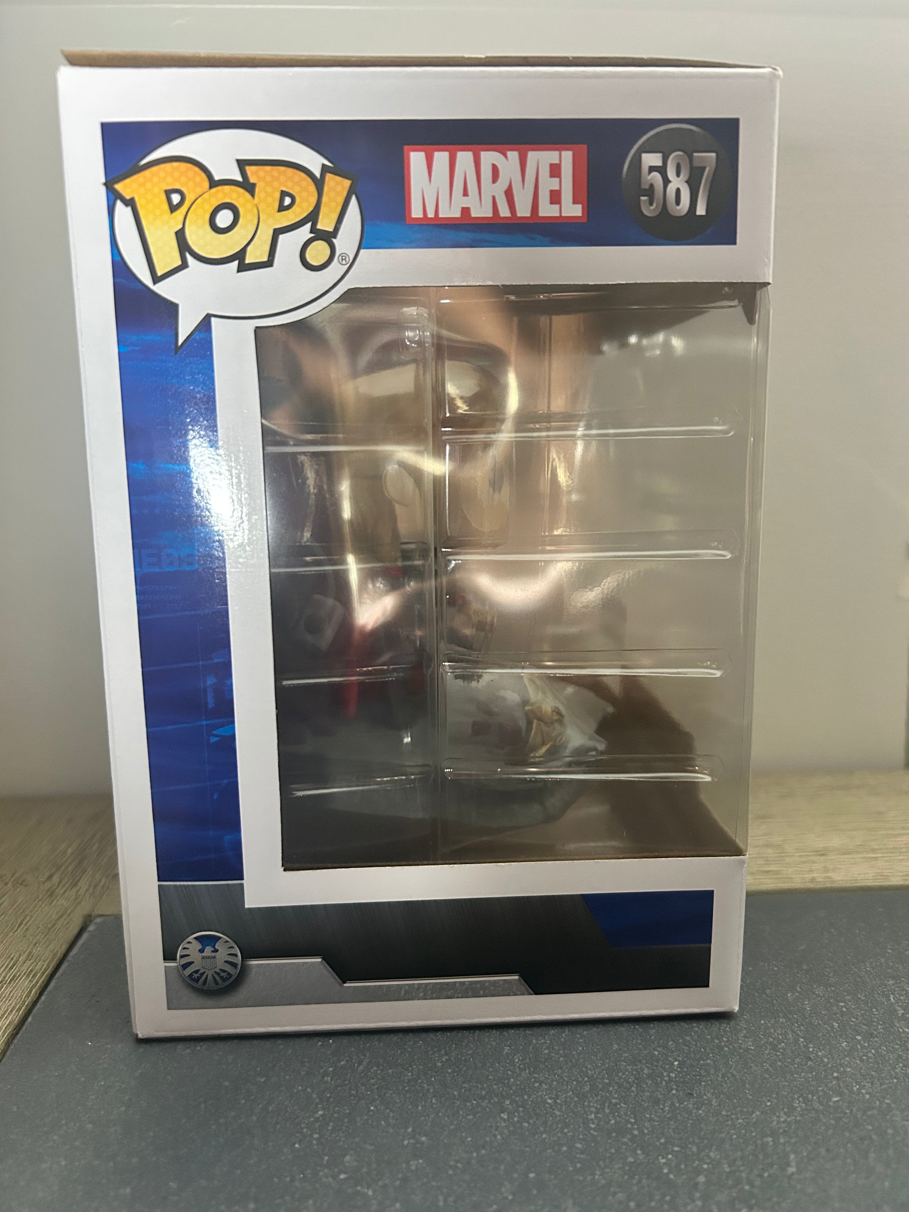 Funko POP! Deluxe Marvel: Avengers Assemble Series - Thor #587 Amazon Exclusive